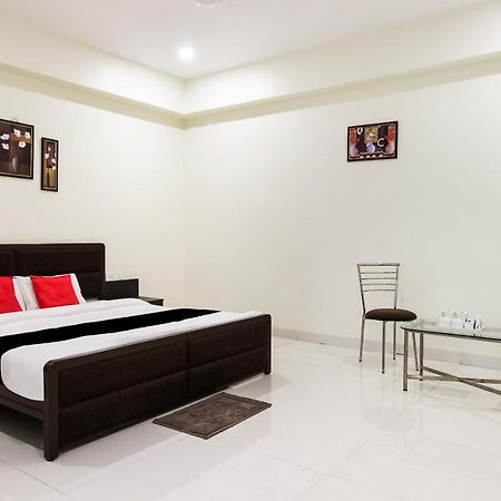 Capital O70964 Hotel D Mercy Nagpur Ngoại thất bức ảnh