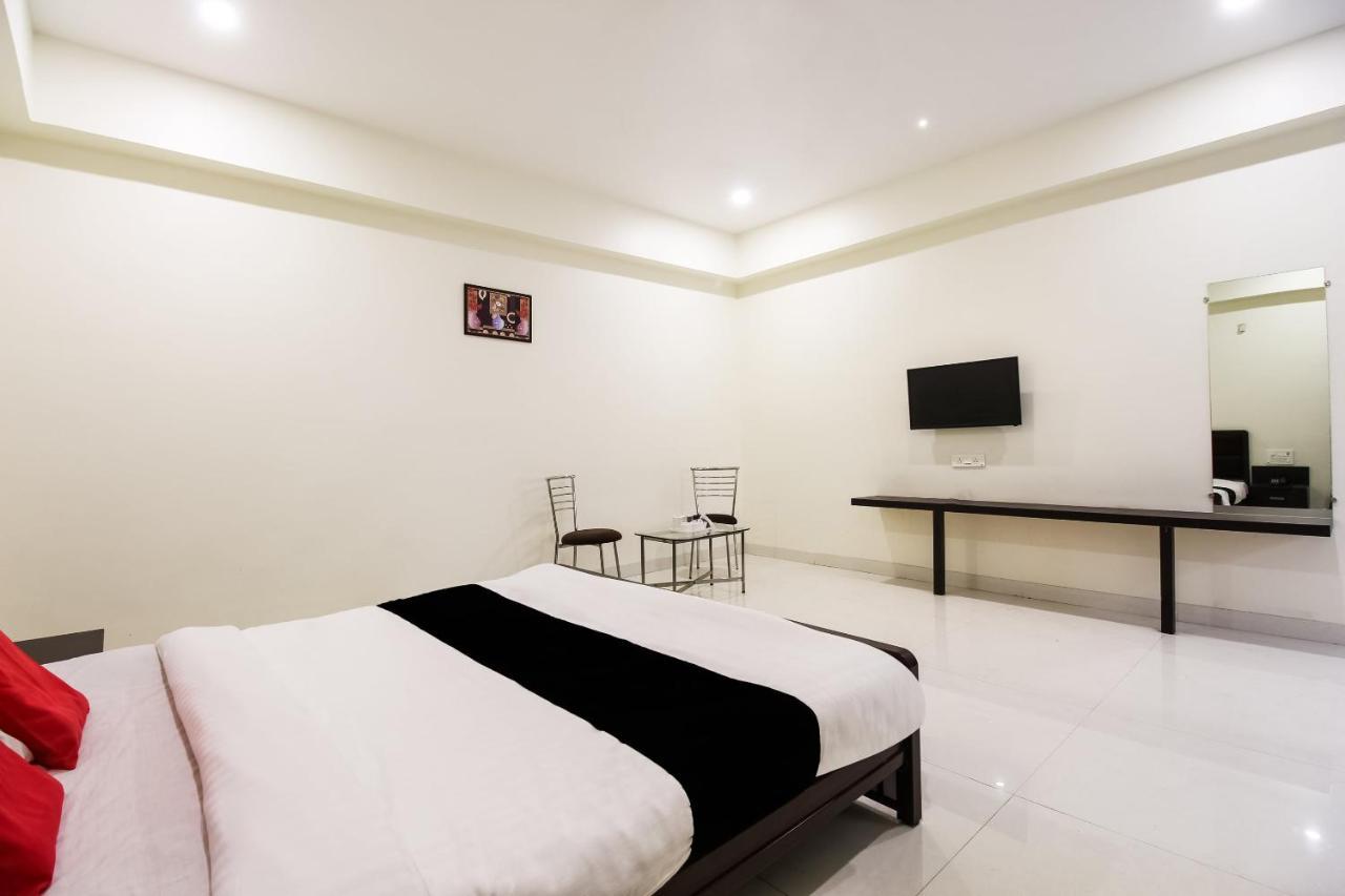 Capital O70964 Hotel D Mercy Nagpur Ngoại thất bức ảnh